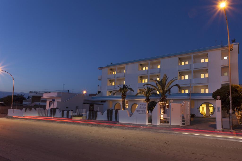 Sud Beach Hotel Fronte Mare By Ria Hotels Marina Di Pulsano Ruang foto