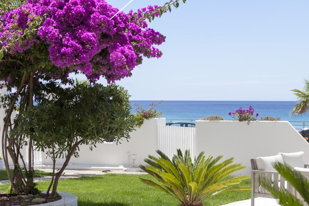 Sud Beach Hotel Fronte Mare By Ria Hotels Marina Di Pulsano Bagian luar foto